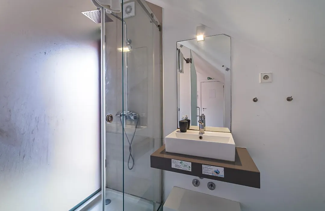 Besmart Suites With Private Wc By Home Sweet Home Aveiro-1