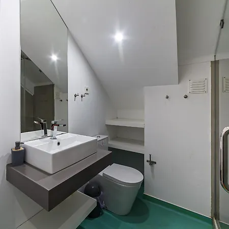 Besmart Suites With Private Wc By Home Sweet Home Aveiro-2